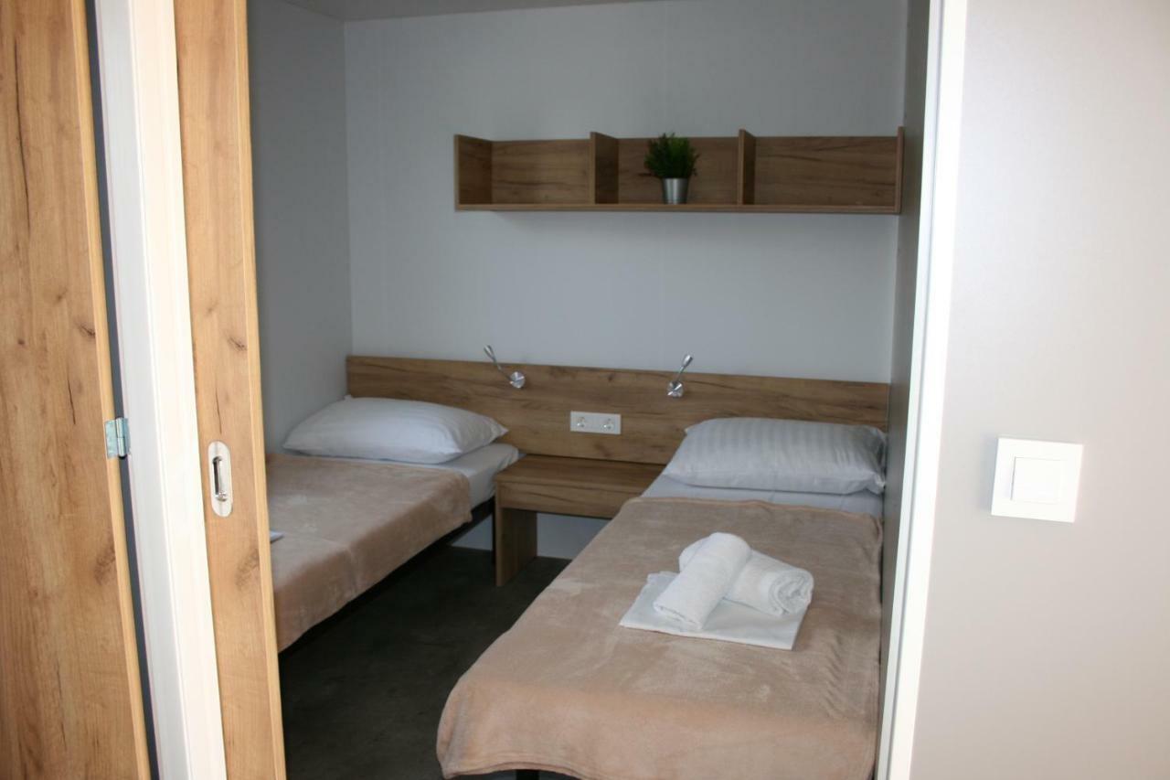 Mobile Homes Katinka, Starigrad Paklenica, Croatia Exterior photo